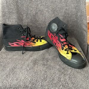 Converse high tops | Y2K vintage | black with flames | size 7 (M); 9 (W)
